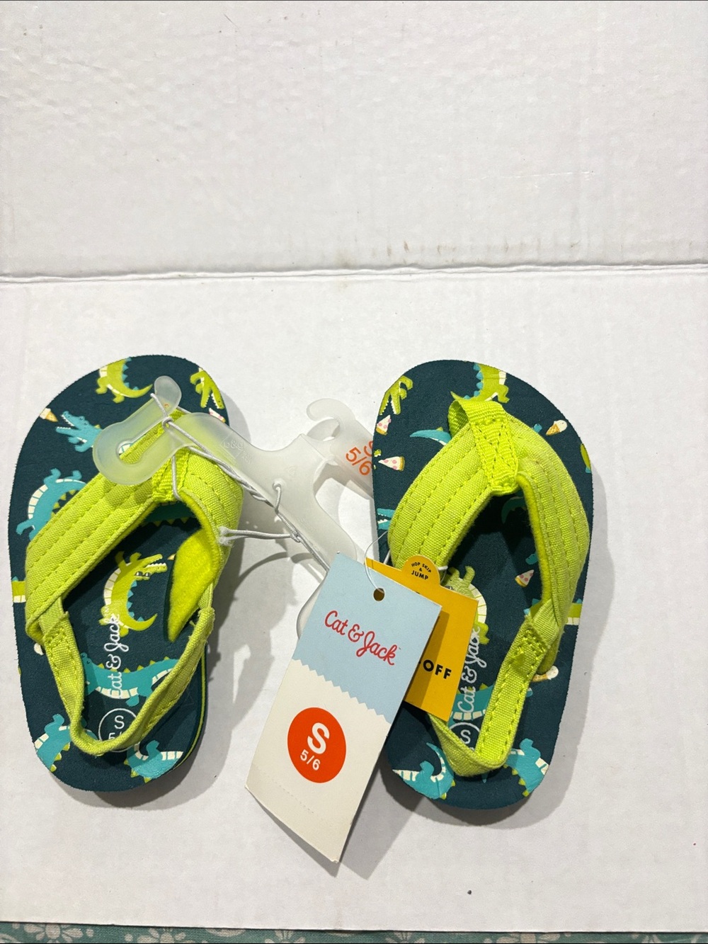 Cat & Jack Lime Green Alligator Print Toddler Flip Flops size small 5–6